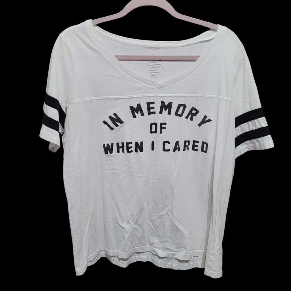 Torrid Graphic Tee.. In Memory Of When I Cared - image 1